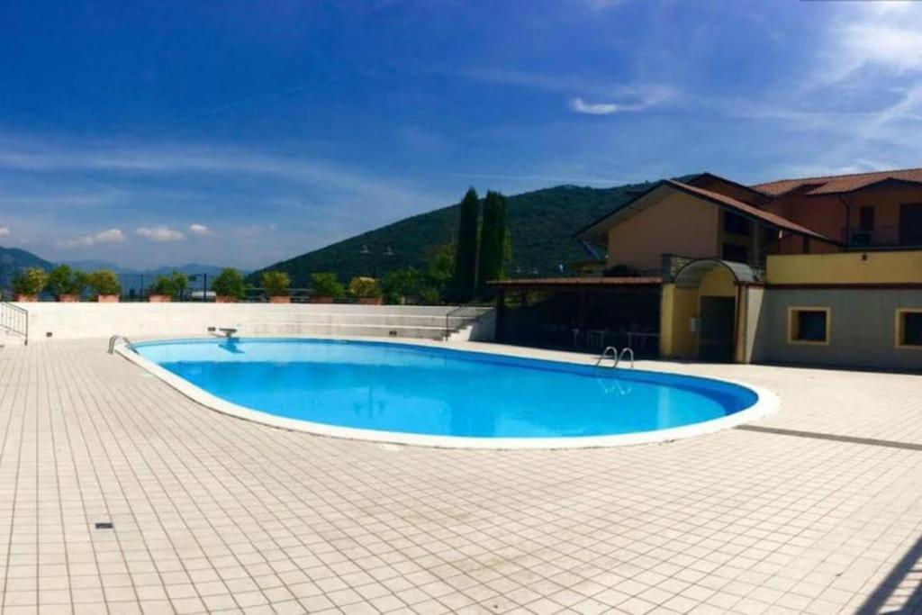 Copelia - Pool And Elegance Apartman Paratico Kültér fotó